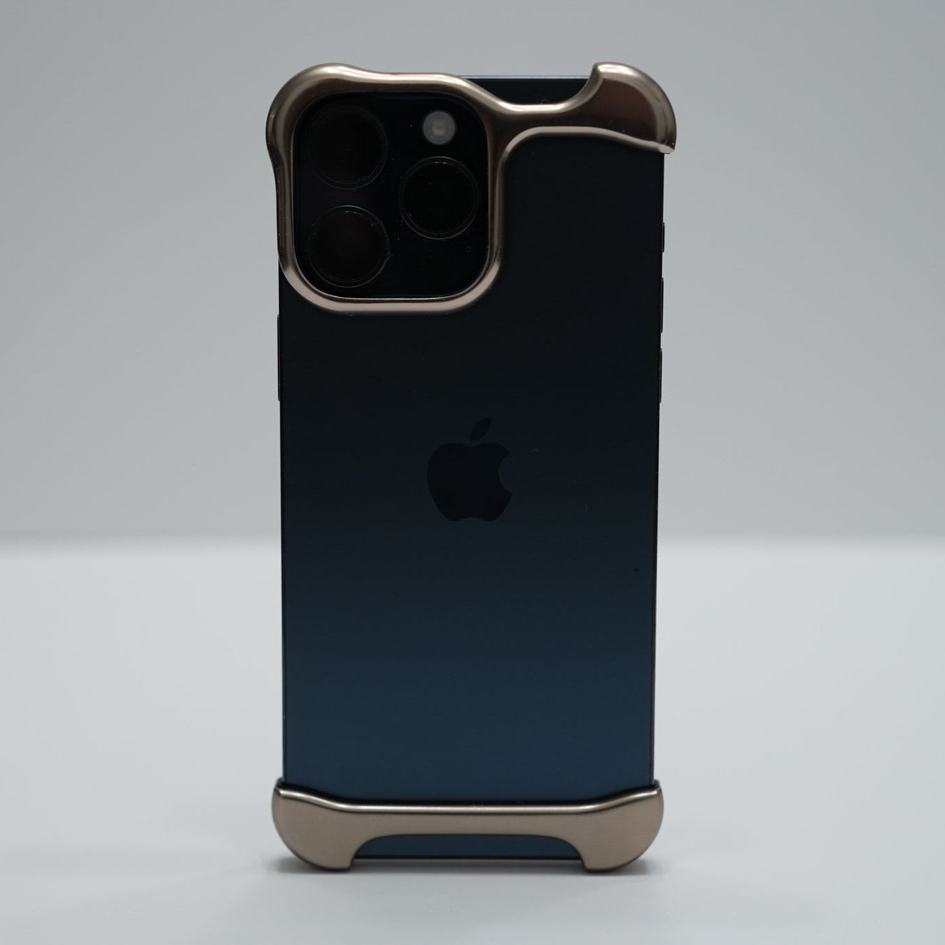 Lx Case - IPhone 16 Pro